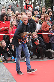 Peyman Amin moderierte am 21.04.2013 den DogWalk (©Foto: Ingrid Grossmann)